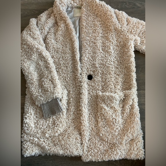 Aritzia Grete Jacket - Picture 3 of 5